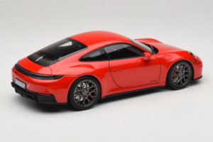 Porsche 911 992.2 Carrera 4 GTS Guards Red Norev 1:18 187171 Metal - imagen 3 de 8