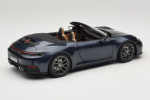 Porsche 911 992.2 Carrera Descapotable Yachting Blue Norev 1:18 187180 Metal - imagen 3 de 8