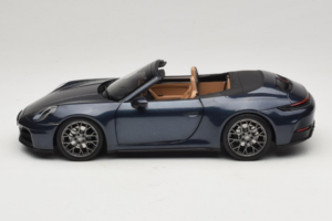 Porsche 911 992.2 Carrera Descapotable Yachting Blue Norev 1:18 187180 Metal - imagen 4 de 8
