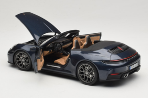 Porsche 911 992.2 Carrera Descapotable Yachting Blue Norev 1:18 187180 Metal - imagen 5 de 8