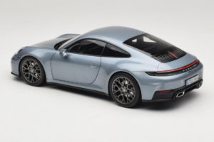 Porsche 911 992.2 Carrera Polar Silver Metallic Norev 1:18 187170 Metal - imagen 7 de 8