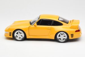 RUF CTR2 993 Sport Amarillo GT Spirit 1:18 GT141 Resina - imagen 3 de 6
