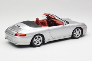 Porsche 911 996 Descapotable Plata Gate 1:18 1052 Metal - imagen 3 de 8