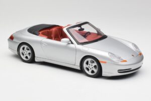 Porsche 911 996 Descapotable Plata Gate 1:18 1052 Metal - imagen 6 de 8