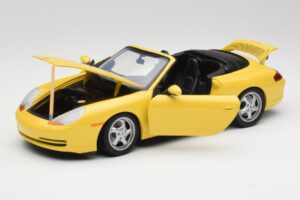 Porsche 911 996 Descapotable Speed Amarillo UT Models 1:18 27906 Metal - imagen 2 de 8