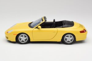 Porsche 911 996 Descapotable Speed Amarillo UT Models 1:18 27906 Metal - imagen 4 de 8