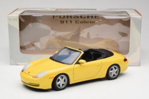 Porsche 911 996 Descapotable Speed Amarillo UT Models 1:18 27906 Metal - imagen 8 de 8