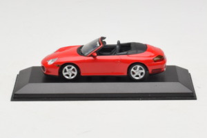 Porsche 911 996 Carrera 4S Descapotable Rojo Minichamps 1:43 400062831 Metal