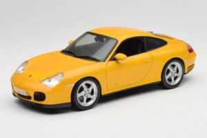 Porsche 911 996 Carrera 4S Amarillo Maisto 1:18 WAP02101610 Metal