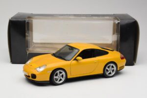 Porsche 911 996 Carrera 4S Amarillo Maisto 1:18 WAP02101610 Metal - imagen 8 de 8