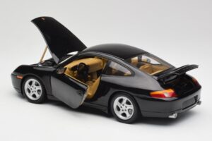 Porsche 911 996 Carrera Negro Gate 1:18 1043 Metal - imagen 5 de 8