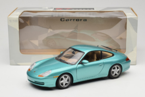 Porsche 911 996 Green Metallic UT Models 1:18 27901 Metal - imagen 8 de 8