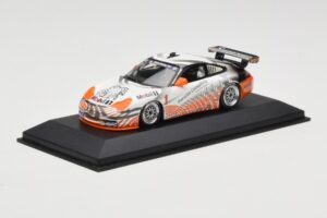 Porsche 911 996 GT3 Cup Mobil 1 #1 VIP Car 2004 Minichamps 1:43 WAP02012115-R1 Metal - imagen 2 de 4