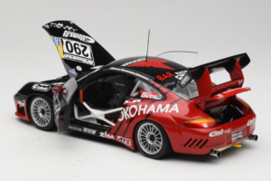 Porsche 911 996 GT3 RS #290 N. Bartels / H. Jacksties / F. Lorenzo Yokohama 24 Hours of Nurburgring 2003 AUTOart 1:18 80372 M - imagen 5 de 8