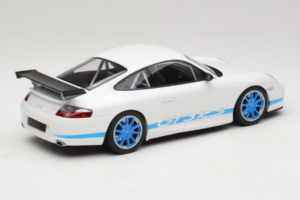 Porsche 911 996 GT3 RS Blanco Franjas Azules Minichamps 1:18 155062021 Metal - imagen 2 de 6