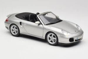 Porsche 911 996 Turbo Cabriolet Plata Maisto 1:18 31660 Metal - imagen 6 de 8