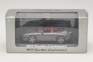 Porsche 911 997 Turbo Cabriolet Grey Metallic Minichamps 1:43 WAP02015218 Metal - imagen 4 de 4