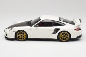 Porsche 911 997 GT2 RS Blanco & Dorado Ruedas Minichamps 1:18 100069406 Metal - imagen 4 de 8