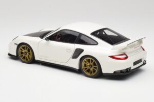 Porsche 911 997 GT2 RS Blanco & Dorado Ruedas Minichamps 1:18 100069406 Metal - imagen 7 de 8