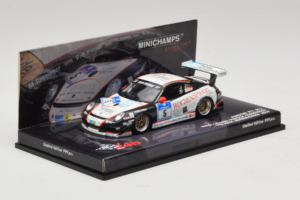 Porsche 911 997 GT3 #5 24 Hours of Nurburgring 2009 Minichamps 1:43 437096705 Metal - imagen 2 de 4