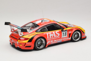 Porsche 911 997 GT3 R #8 De Lorenzi Racing De Lorenzi 24 Hours of Spa 2011 Minichamps 1:18 151118918 Metal - imagen 2 de 6