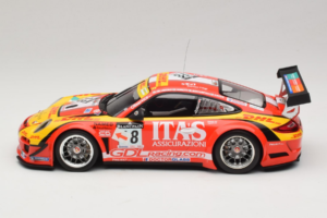 Porsche 911 997 GT3 R #8 De Lorenzi Racing De Lorenzi 24 Hours of Spa 2011 Minichamps 1:18 151118918 Metal - imagen 3 de 6