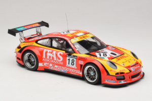 Porsche 911 997 GT3 R #8 De Lorenzi Racing De Lorenzi 24 Hours of Spa 2011 Minichamps 1:18 151118918 Metal - imagen 4 de 6
