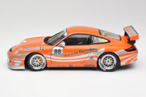 Porsche 911 997 GT3 R #88 Porsche Consulting 2005 AUTOart 1:18 77821 Metal - imagen 4 de 8
