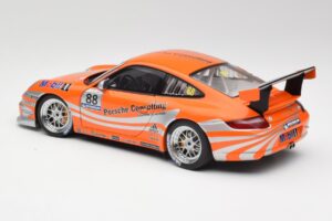 Porsche 911 997 GT3 R #88 Porsche Consulting 2005 AUTOart 1:18 77821 Metal - imagen 7 de 8