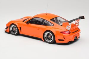 Porsche 911 997 GT3 R Street Naranja Minichamps 1:18 151108901 Metal - imagen 5 de 6