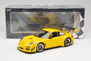 Porsche 911 997 GT3 R Street Racing Amarillo Minichamps 1:18 151108902 Metal - imagen 6 de 6