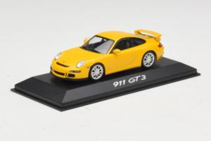 Porsche 911 997 GT3 Amarillo Minichamps 1:43 WAP02012116 Metal - imagen 2 de 4