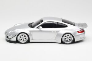 Porsche 911 997 RWB Abu Dhabi IXO 1:18 18CMC166 Metal - imagen 3 de 6