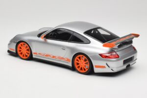 Porsche 911 997.1 GT3 RS Plata con Llantas Naranjas Minichamps 1:18 155062120 Metal - imagen 5 de 6