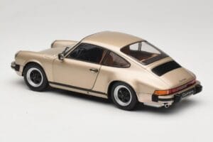 Porsche 911 Carrera 3.2 Bronce Solido 1:18 S1802602 Metal - imagen 7 de 8