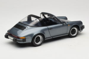 Porsche 911 SC Plata Minichamps 1:18 100063060 Metal - imagen 3 de 8