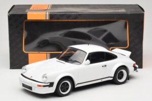 Porsche 911 SC GT Race Version IXO 1:18 18CMC007 Metal - imagen 6 de 6