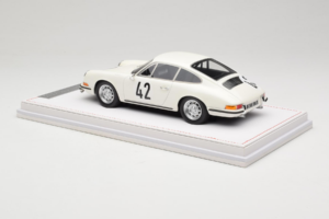 Porsche 911 S #42 R. Buchet / H. Linge Auguste Veuillet 24 Hours of Le Mans Class Winner 1967 IVY 1:18 REMC006 Resina - imagen 5 de 6