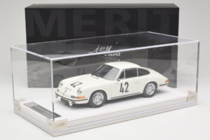 Porsche 911 S #42 R. Buchet / H. Linge Auguste Veuillet 24 Hours of Le Mans Class Winner 1967 IVY 1:18 REMC006 Resina - imagen 6 de 6