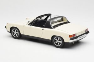 Porsche 914/6 Marfil Claro AUTOart 1:18 77933 Metal - imagen 7 de 8