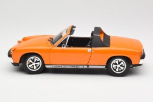 Porsche 914/6 Naranja Revell 1:18 08864 Metal - imagen 4 de 8