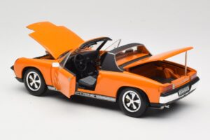 Porsche 914/6 Naranja Revell 1:18 08864 Metal - imagen 5 de 8