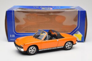 Porsche 914/6 Naranja Revell 1:18 08864 Metal - imagen 8 de 8