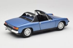 Porsche 914 Azul Revell 1:18 08975 Metal - imagen 3 de 8