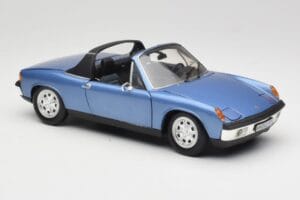 Porsche 914 Azul Revell 1:18 08975 Metal - imagen 6 de 8