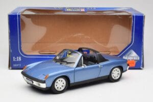 Porsche 914 Azul Revell 1:18 08975 Metal - imagen 8 de 8