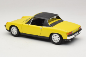 Porsche 914 Amarillo Revell 1:18 8976 Metal - imagen 7 de 8