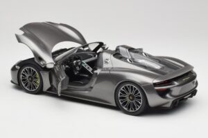 Porsche 918 Spyder Liquid Metal Plata Minichamps 1:18 110062430 Metal - imagen 5 de 8