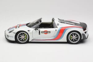 Porsche 918 Spyder Weissach Package Martini Minichamps 1:18 110062440 Metal - imagen 4 de 8