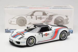 Porsche 918 Spyder Weissach Package Martini Minichamps 1:18 110062440 Metal - imagen 8 de 8